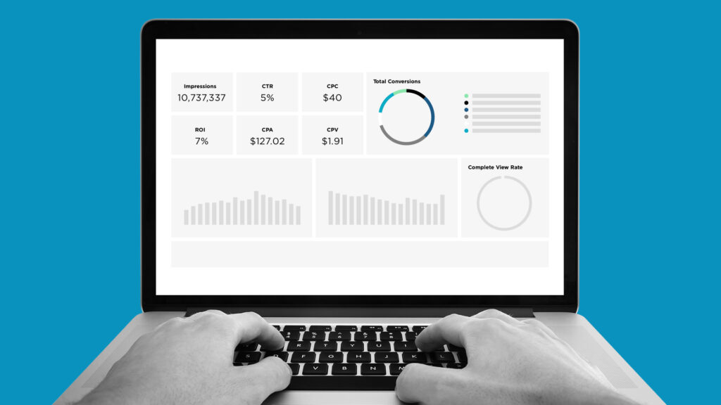 کار با لپتاپ آمار و نمودارها